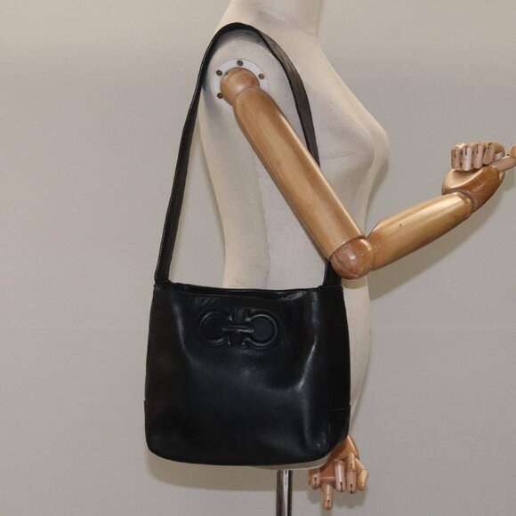 Salvatore Ferragamo Shoulder Bag Leather Black Gold Auth hk2043 - Picture 11 of 13
